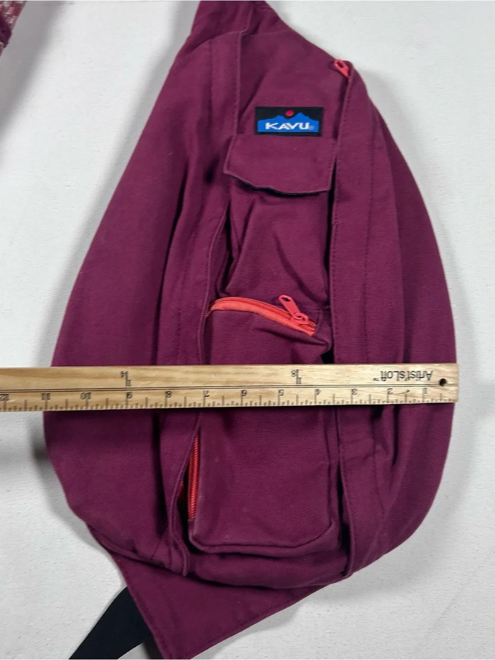 Kavu Rope Sling Crossbody Bag Red Raspberry Pockets Adjustable Festival Gear